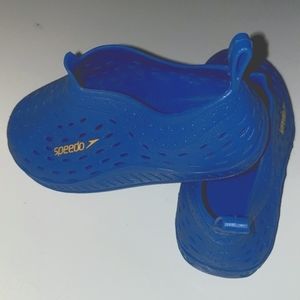 Speedo little boys water shoes sz 5/6